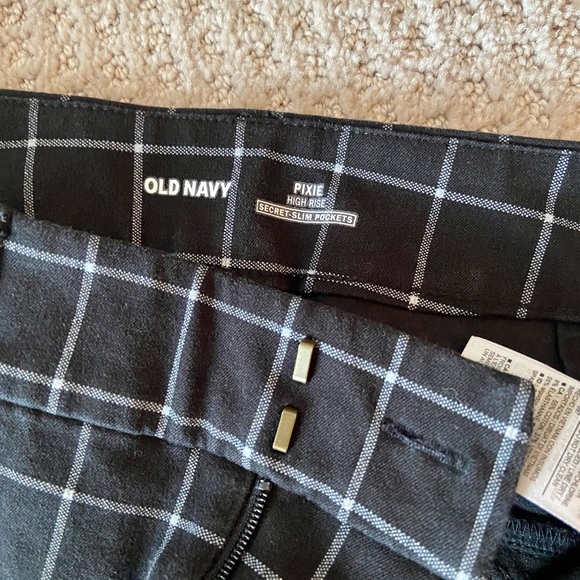 ••Old Navy High Rise Checkered Pants - Picture 5 of 5
